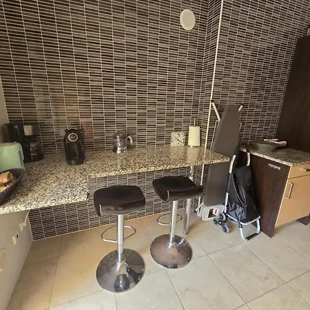 Lucas House 4 Apartmán