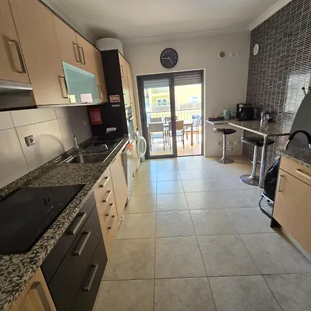 Lucas House 4 לאגוּ‏ש
